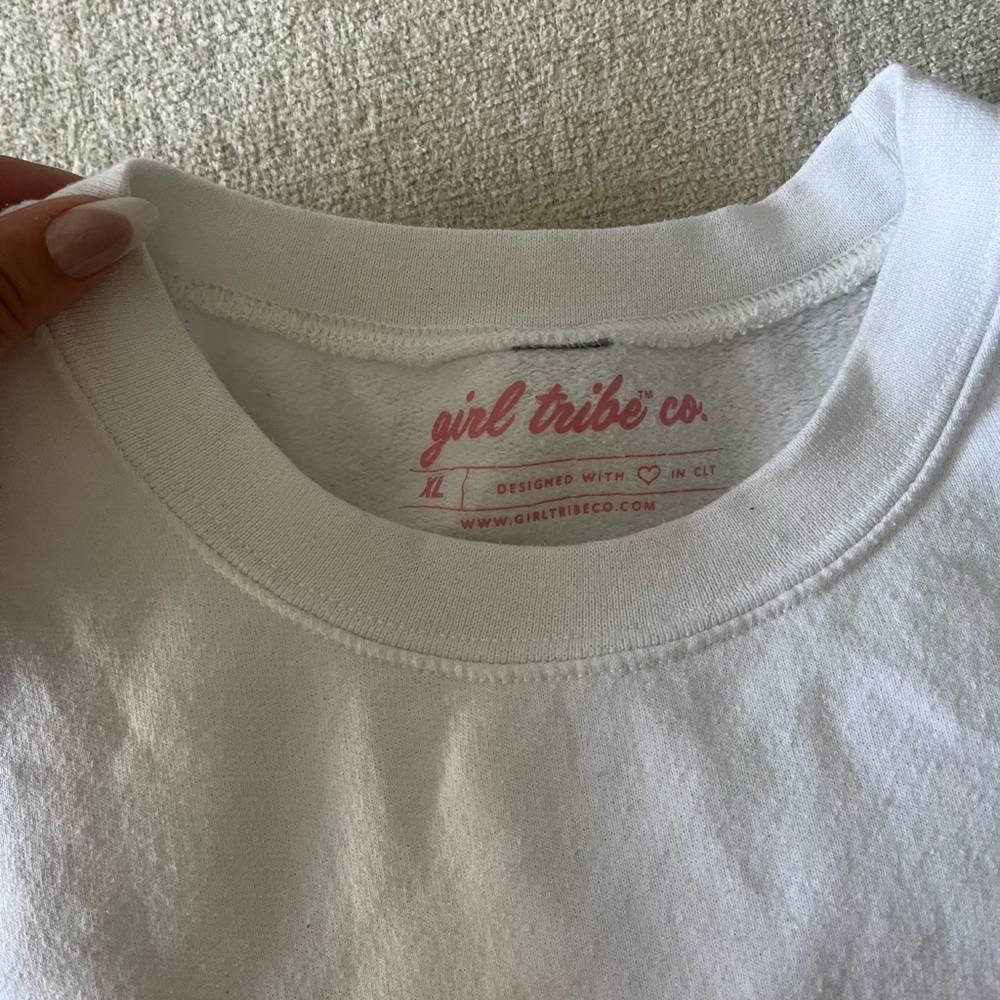 In Dolly We Trust Pullover - Picture 4 of 4